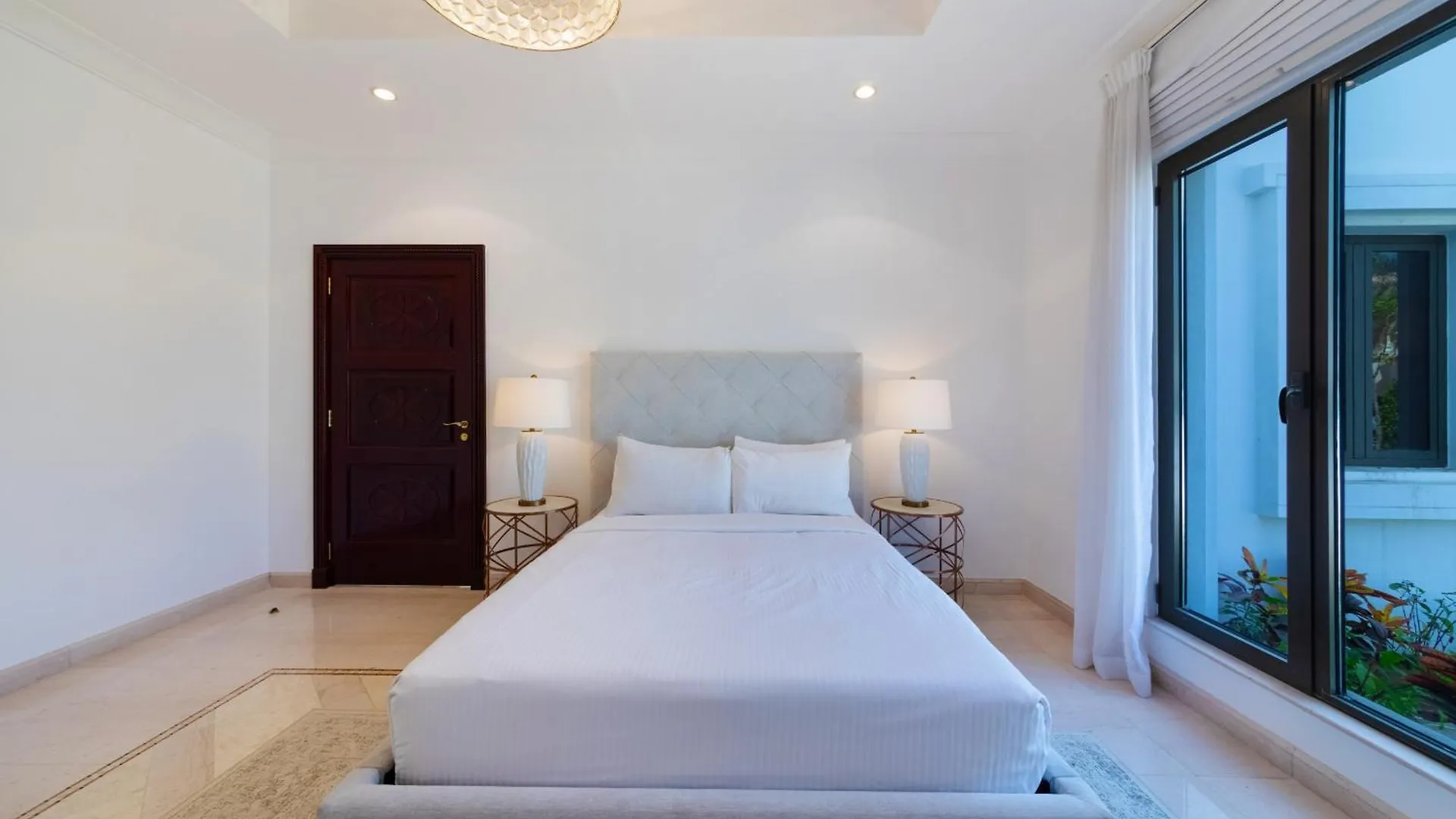 Frond K, Beachfront Signature Villas, Palm Jumeirah - Mint Stay دبي 0*,