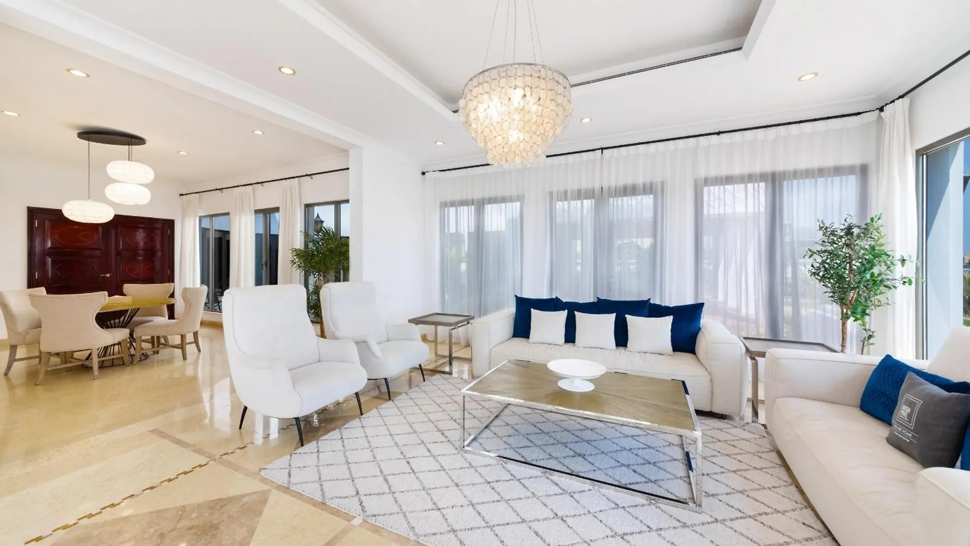 Frond K, Beachfront Signature Villas, Palm Jumeirah - Mint Stay دبي 0*,  الإمارات العربية المتحدة