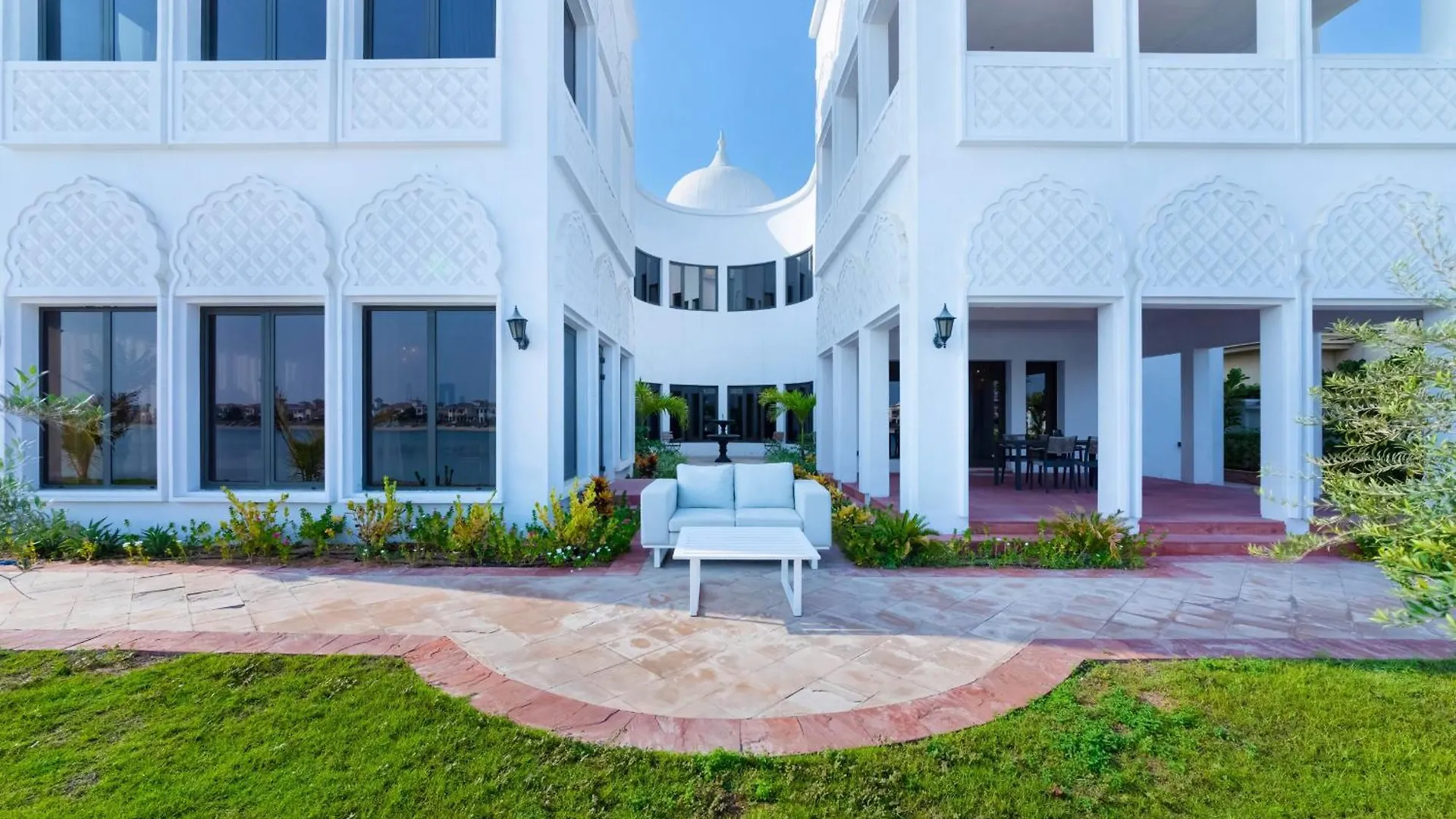 Frond K, Beachfront Signature Villas, Palm Jumeirah - Mint Stay دبي