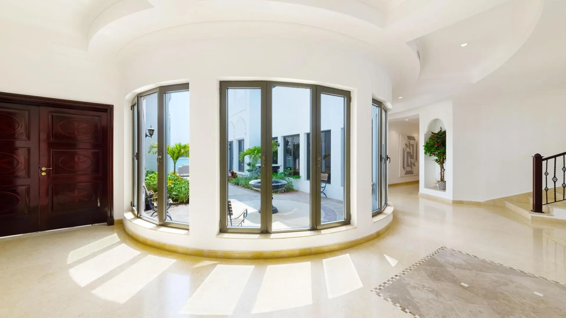 فيلة Frond K, Beachfront Signature Villas, Palm Jumeirah - Mint Stay دبي