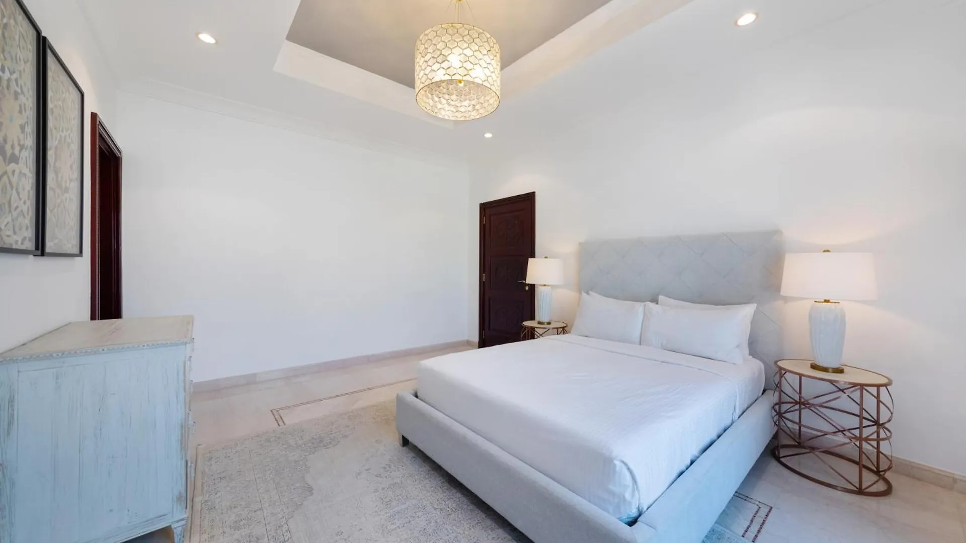 فيلة Frond K, Beachfront Signature Villas, Palm Jumeirah - Mint Stay دبي