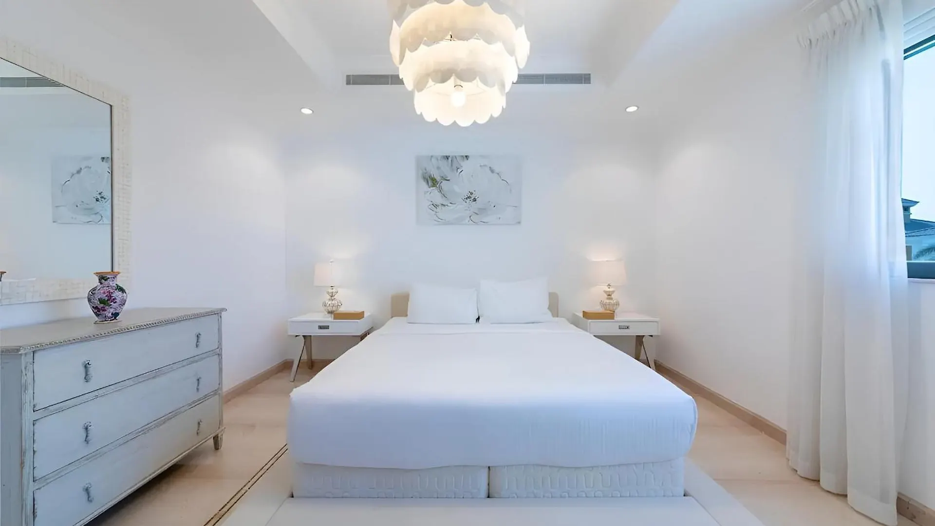 Frond K, Beachfront Signature Villas, Palm Jumeirah - Mint Stay Dubaj 0*,